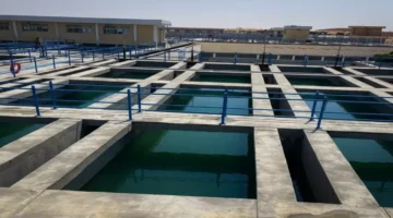 انقطاع المياه 12 ساعة في دسوق يؤثر على احتياجات السكان ويحتم التخزين المبكر 1